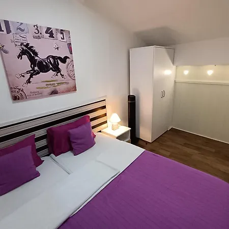 Easy Check In 021 Vladika Novi Sad